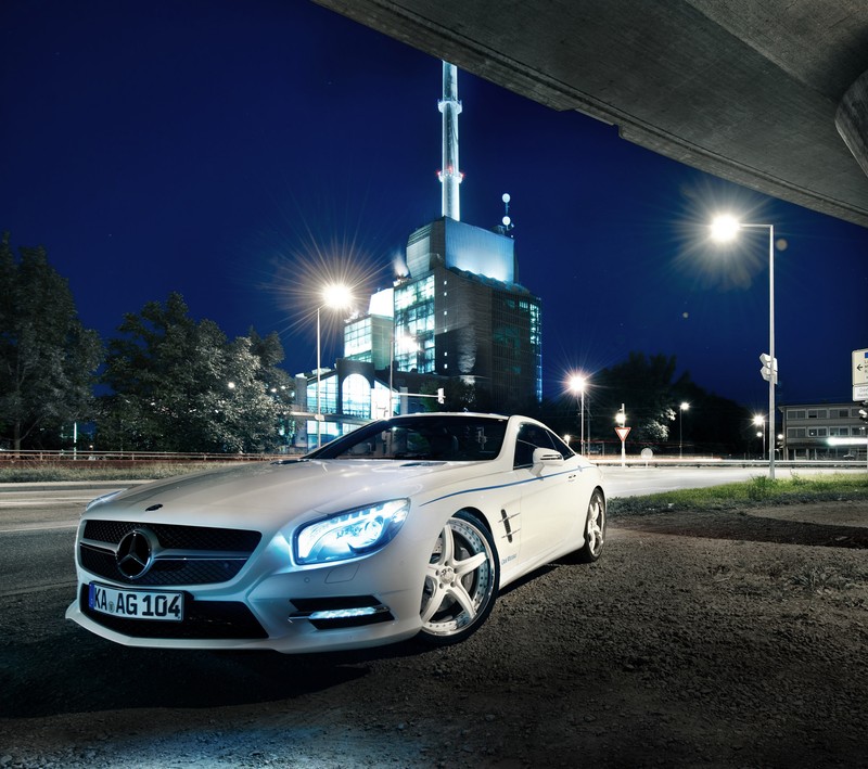 Ароматный мерседес sl63 amg купе перед зданием ночью (машина, mercedes)