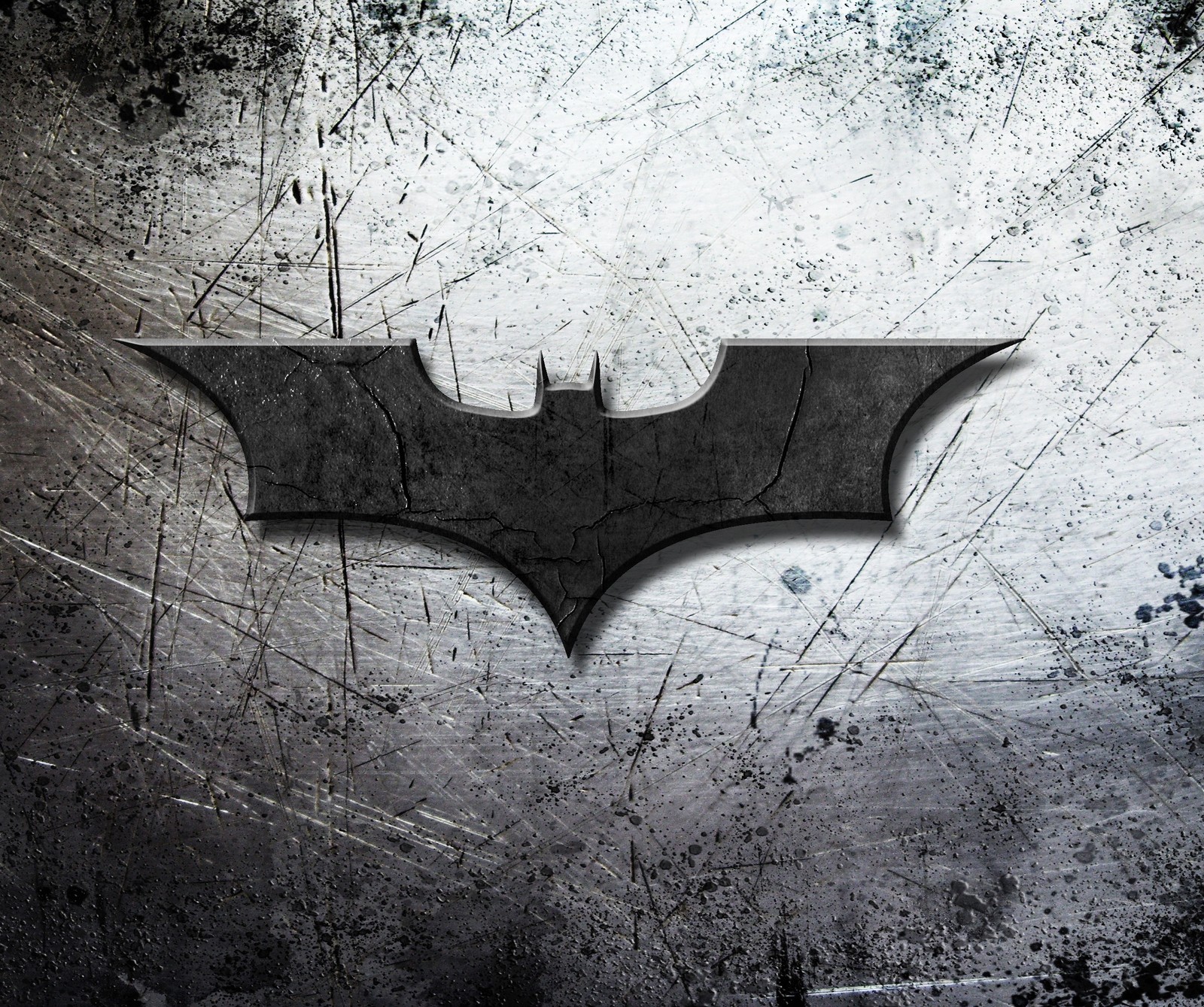 Logo de batman sobre un fondo metálico con arañazos (4k, murciélago, batman, fondo de pantalla)