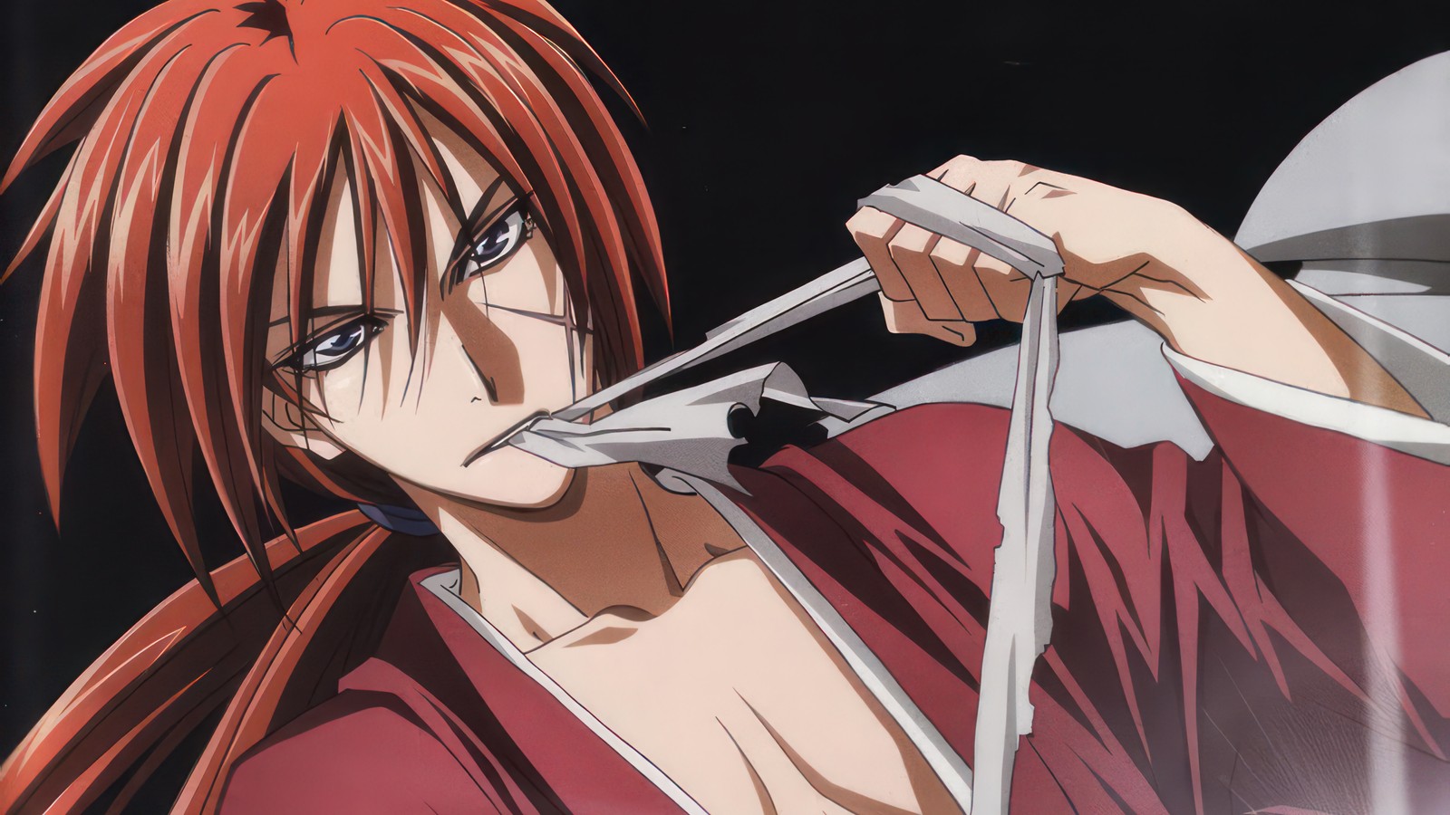 Un primer plano de una persona cortando un trozo de papel con tijeras (rurouni kenshin, meiji kenkaku romantan, anime, samurai x, kenshin himura)