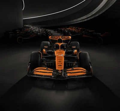 McLaren MCL38: Un impresionante corredor de Fórmula 1 2024 en elegante oscuridad