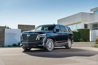 2021 Cadillac Escalade: Un SUV lujoso en un entorno elegante