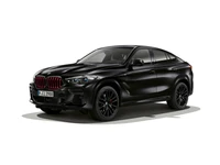 Limitierte Auflage BMW X6 M50i Schwarz Vermilion auf weißem Hintergrund