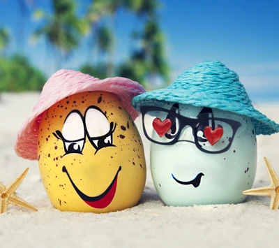 Ovos de amor encantadores com tema de praia em chapéus de verão