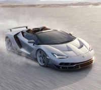 Lamborghini Centenario Roadster: Ein silbernes Meisterwerk des Supersportwagens in Bewegung