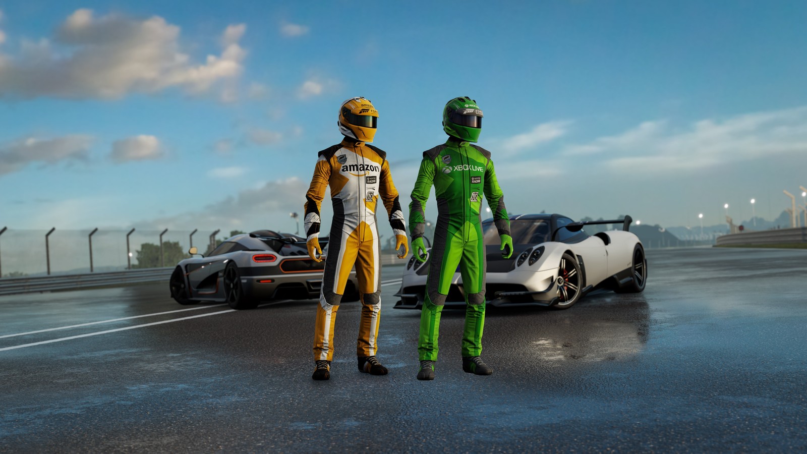 Dos personas con trajes verdes y amarillos de pie junto a un coche blanco (forza motorsport 7, forza motorsport 6, microsoft corporation, coche, pista de carreras)