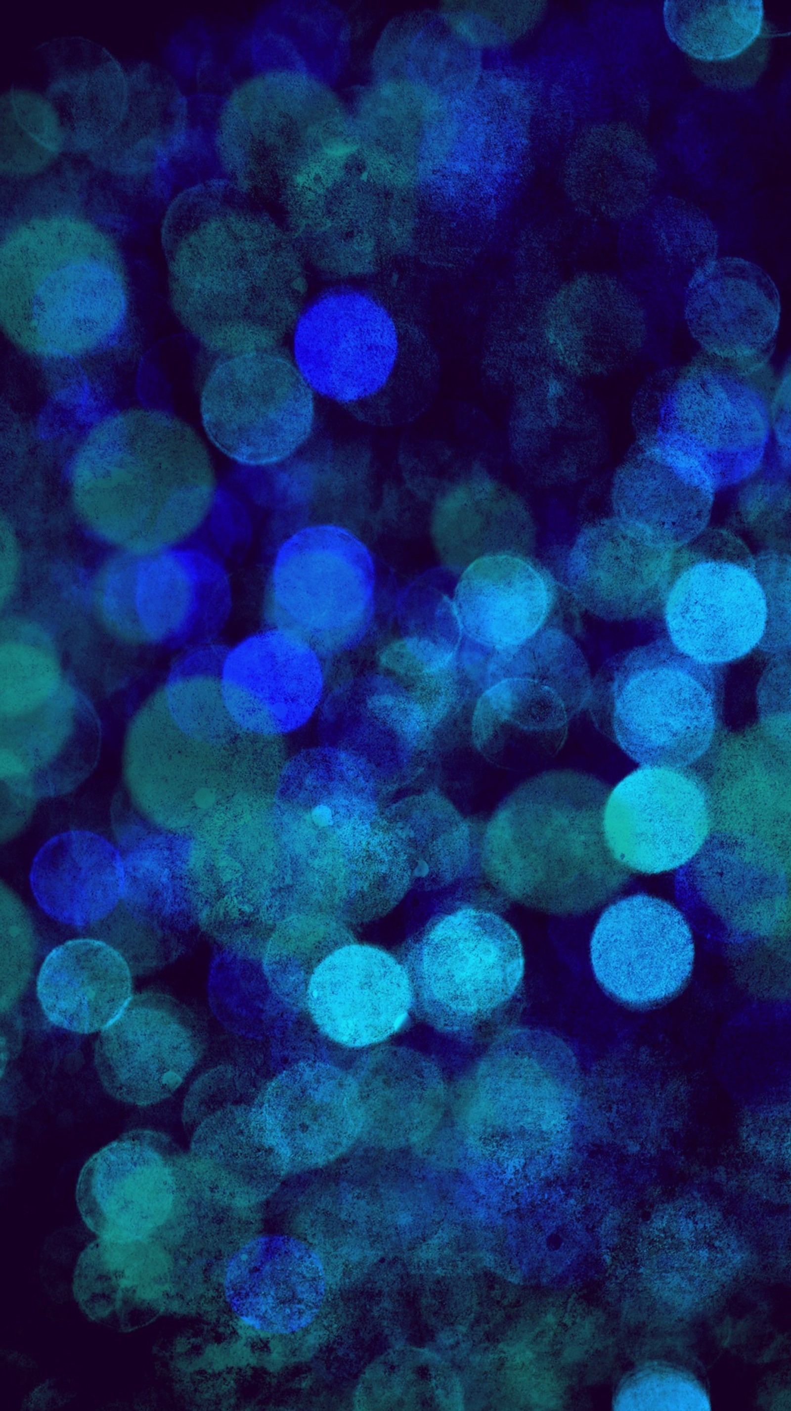 Um close em um fundo bokeh azul e verde com um relógio (abstrato, azul, círculo, luzes)