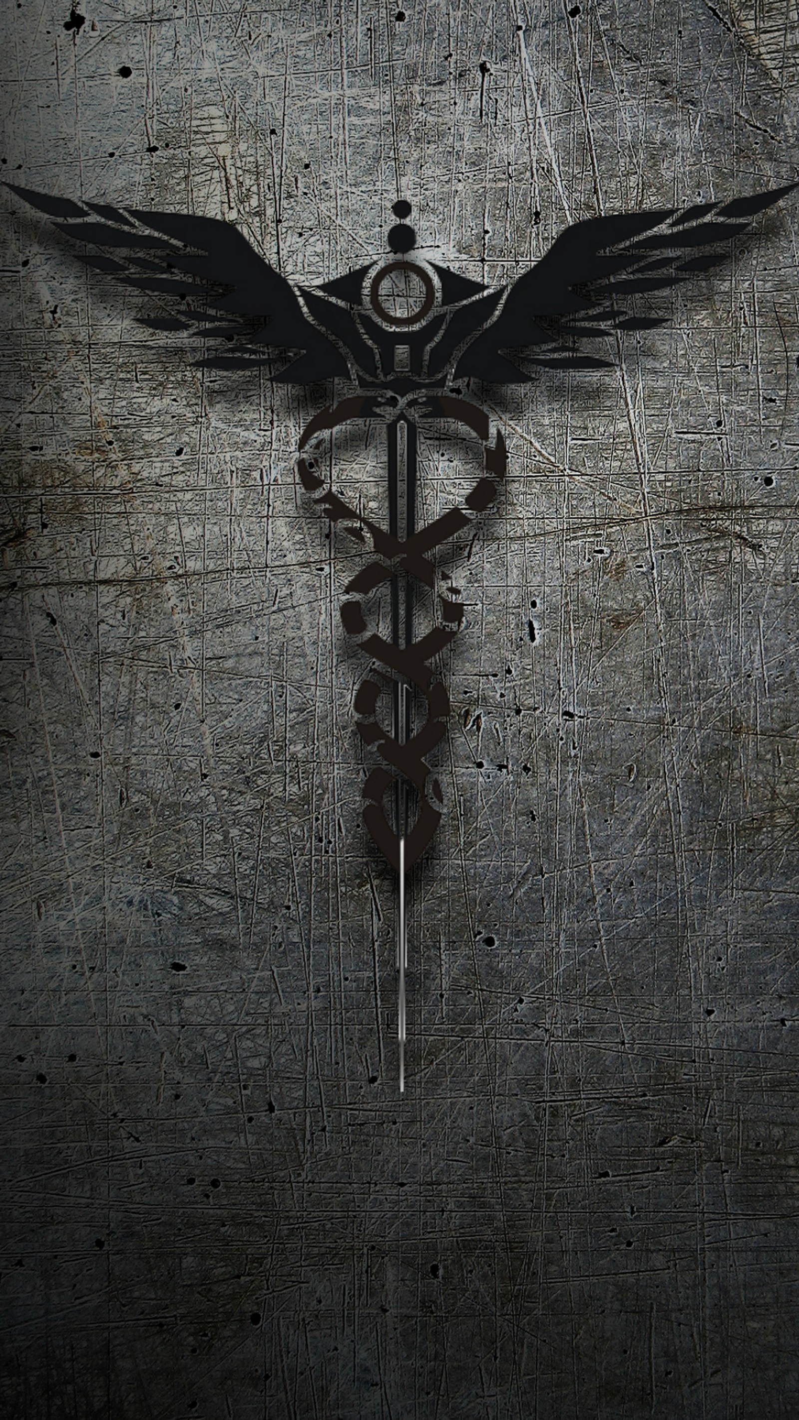 Um close de uma placa de metal com um caduceu metálico com asas (caduceu, escuro, saúde, logotipo, médico)