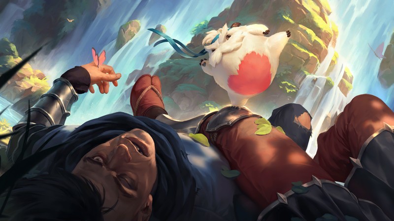 Крупный план человека, лежащего на земле с мячом (nimble poro, поро, legends of runeterra, видеоигра)