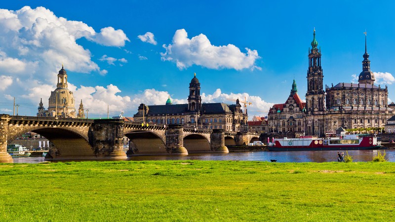 Большой мост через реку с замком на заднем плане (дрезден, dresden, достопримечательность, река, город)