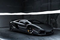 Lujoso Lamborghini Aventador gris en un entorno CGI oscuro