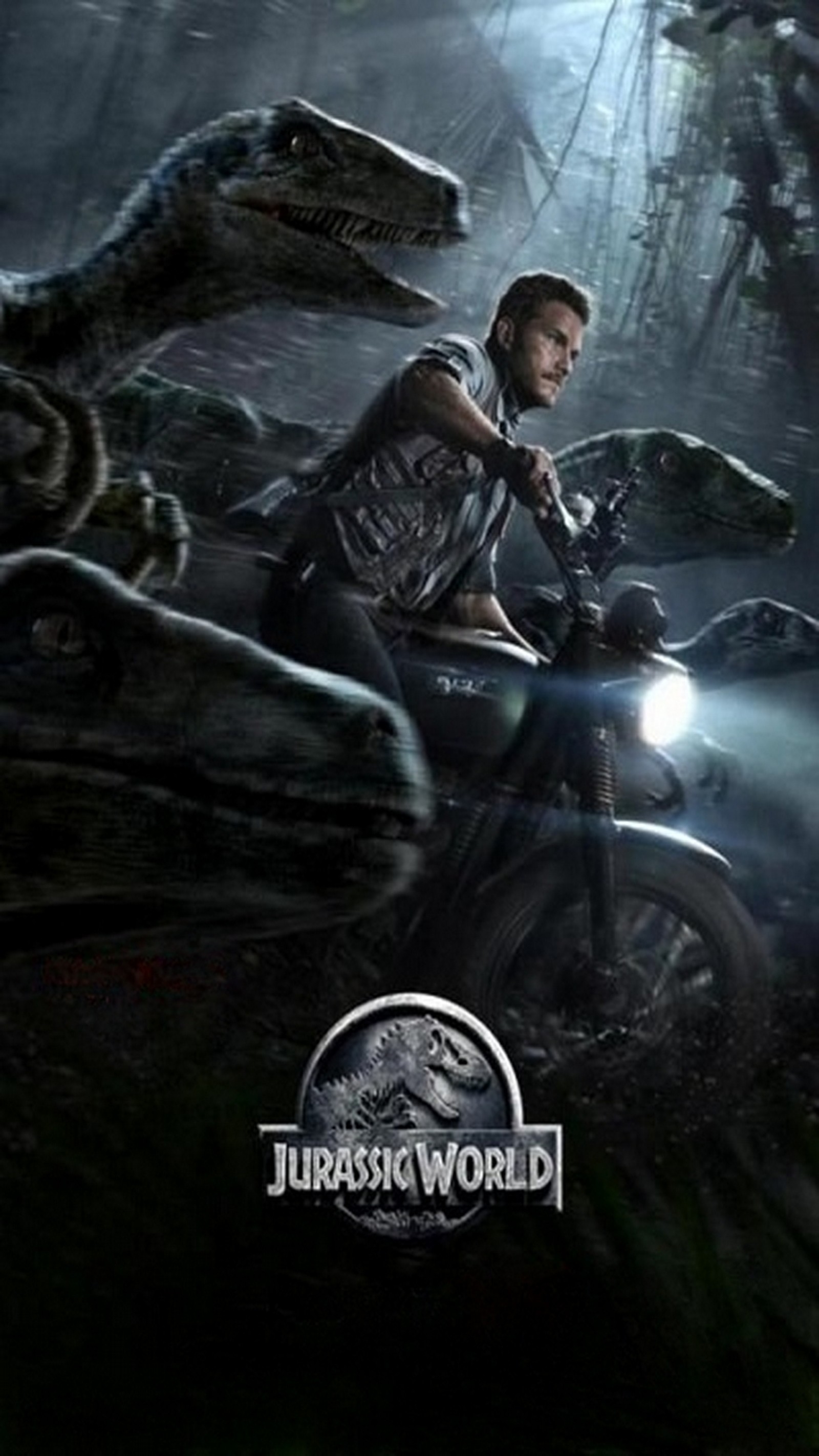 Un hombre montando una motocicleta en medio de un bosque con un dinosaurio (entretenimiento, mundo jurásico, jurassic world, película)