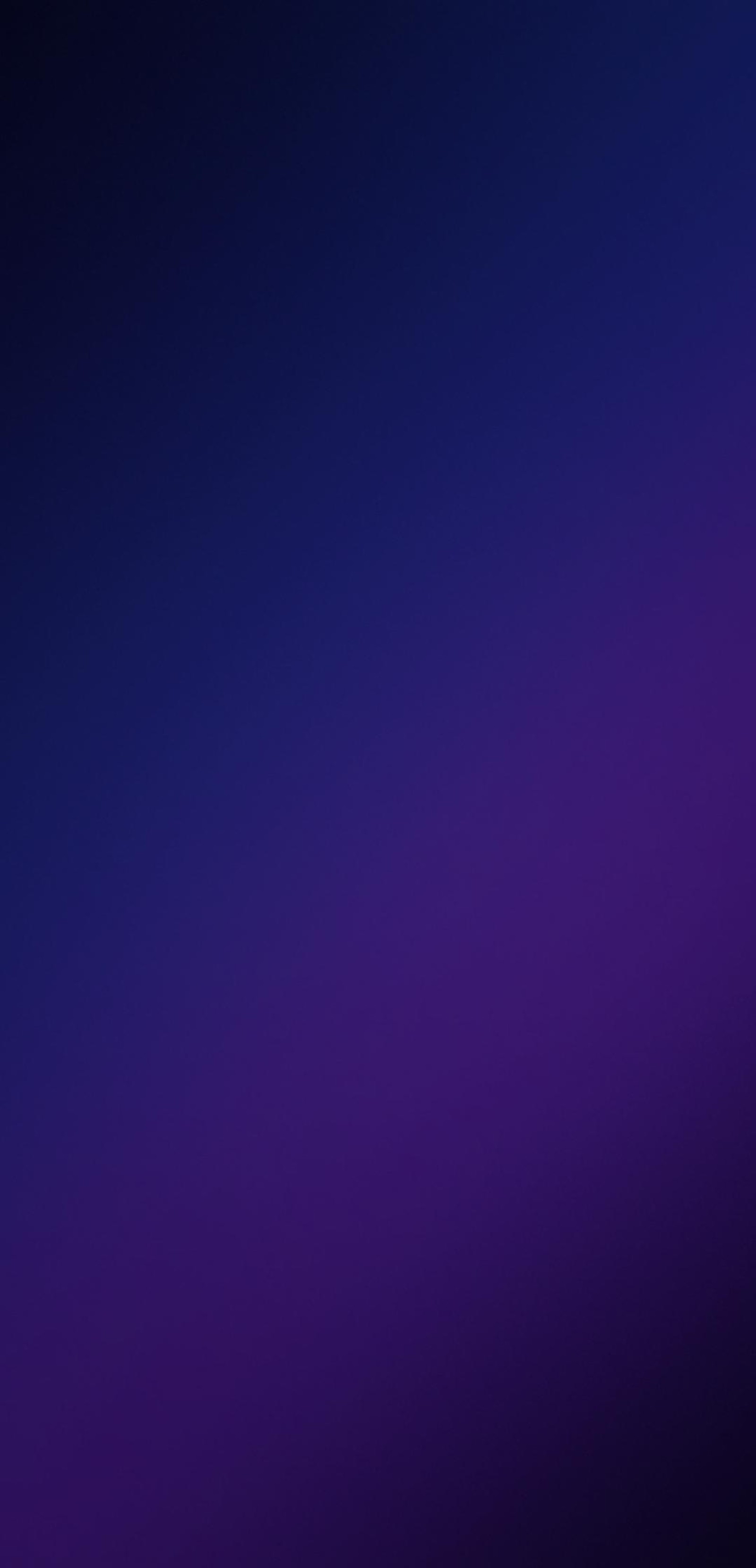 Un fond flou violet et bleu avec une seule lumière (violet, simple)