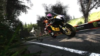 Action intense de course de motos dans TT Isle of Man Ride on the Edge 3