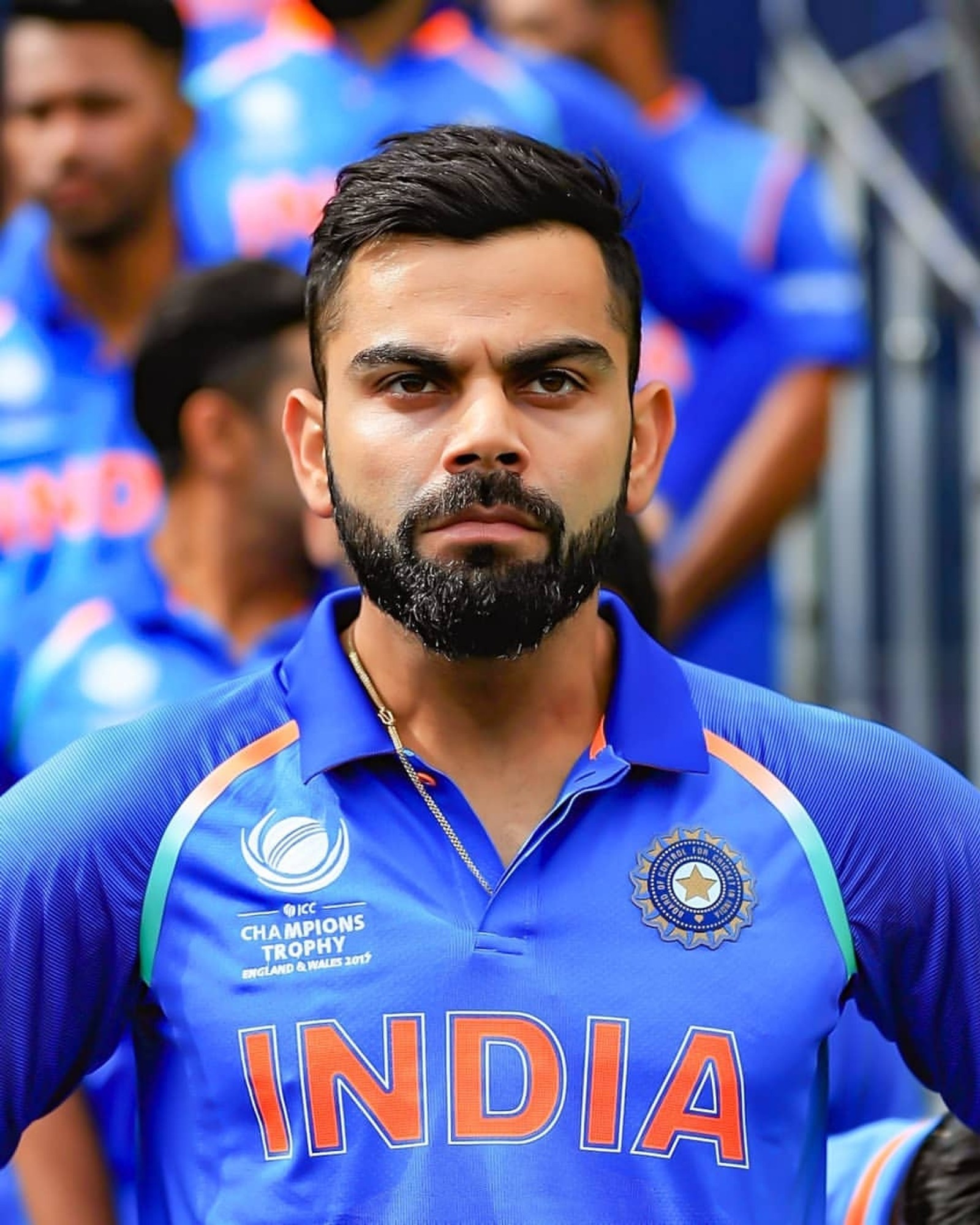 Lade kohli, virat Hintergrund herunter