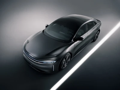 2023 Lucid Air Grand Touring Stealth: Design elegante encontra inovação em detalhes 5K