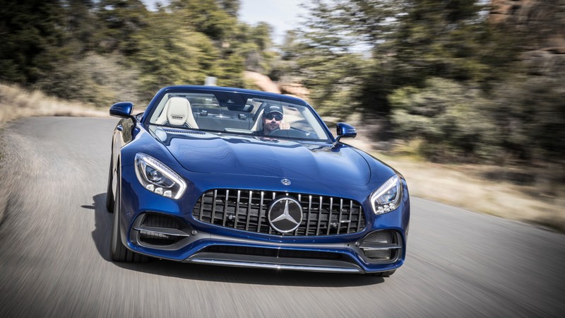 Мерседес amg gt едет по дороге (машина, спортивный автомобиль, родстер, roadster, mercedes amg)