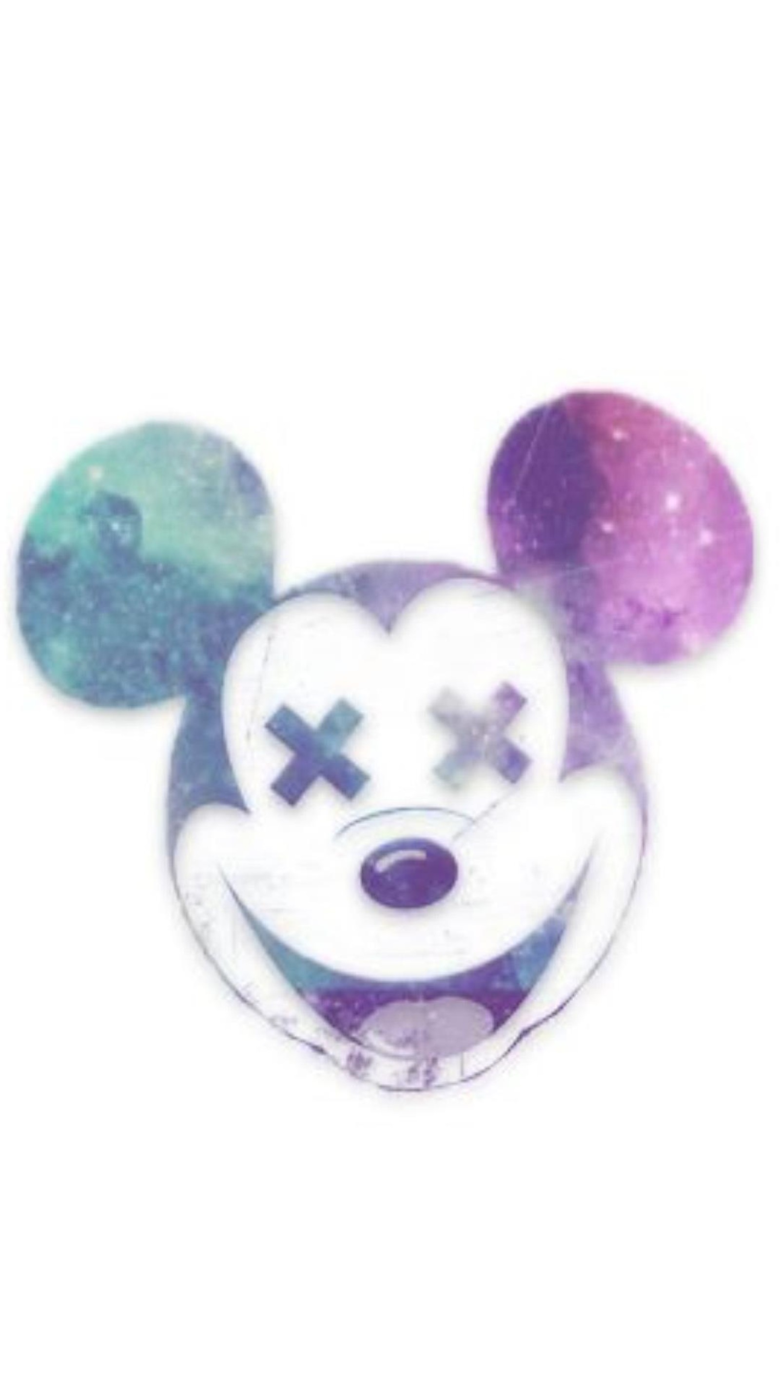 Une oreille de mickey mouse avec un visage blanc et un nez violet (dfg)