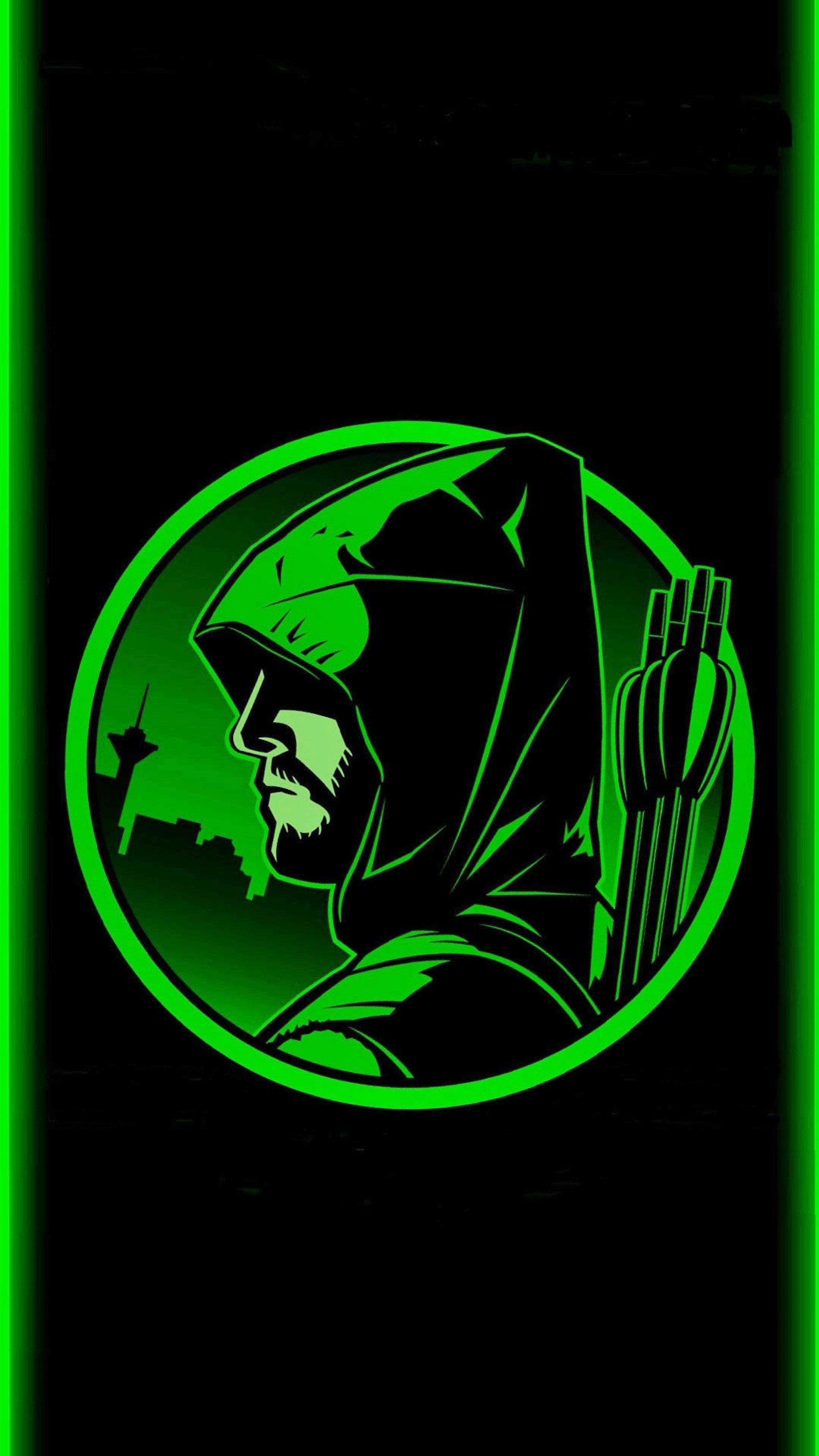 Arrow and the green arrow logo on a black background (edge, green, s7)