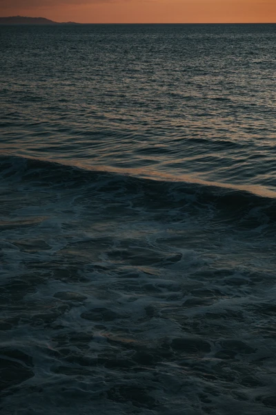 Calm Ocean Horizon at Dusk