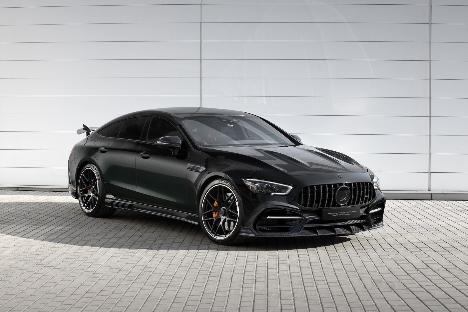 Mercedes amg gts coupé con pintura negra (mercedes amg gt 63 s 4matic coupé de 4 puertas, topcar, 2020, fondo blanco, 5k)