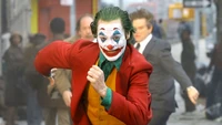 joker 2019, movie, joker, running, joaquin phoenix wallpaper