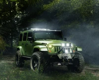 Jeep tout-terrain avec des phares LED dans un paysage forestier brumeux