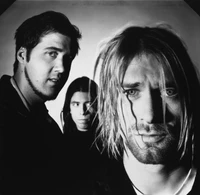 Retrato monocromático de la emoción en Nirvana