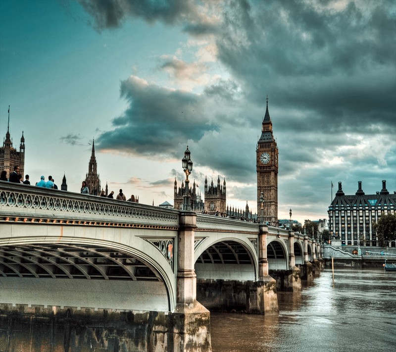 Дальняя перспектива моста с часовой башней на заднем плане (биг бен, big ben, лондон, london)