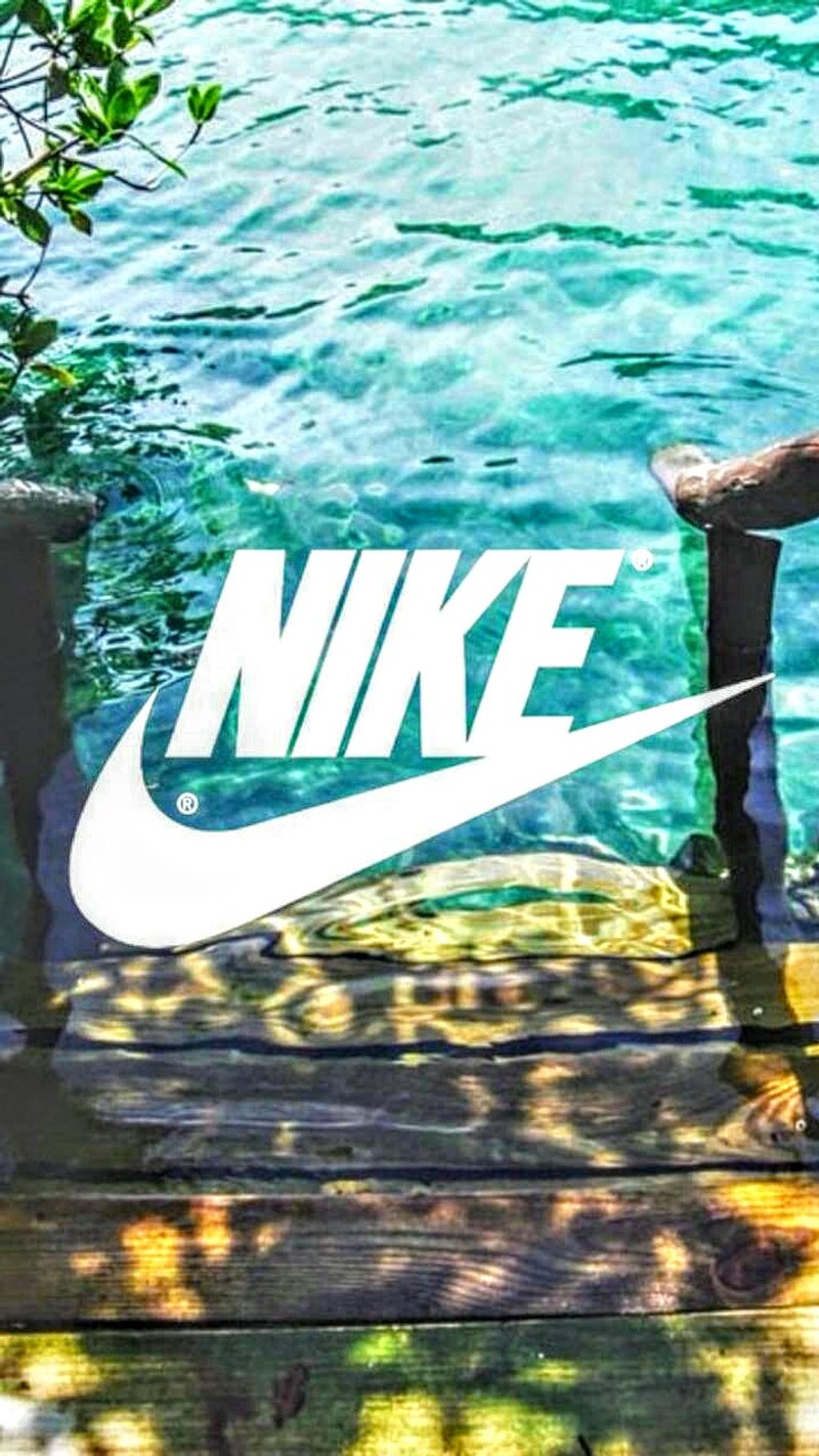 Логотип nike на причале над водоемом (пляж, nike, nikebeacg)