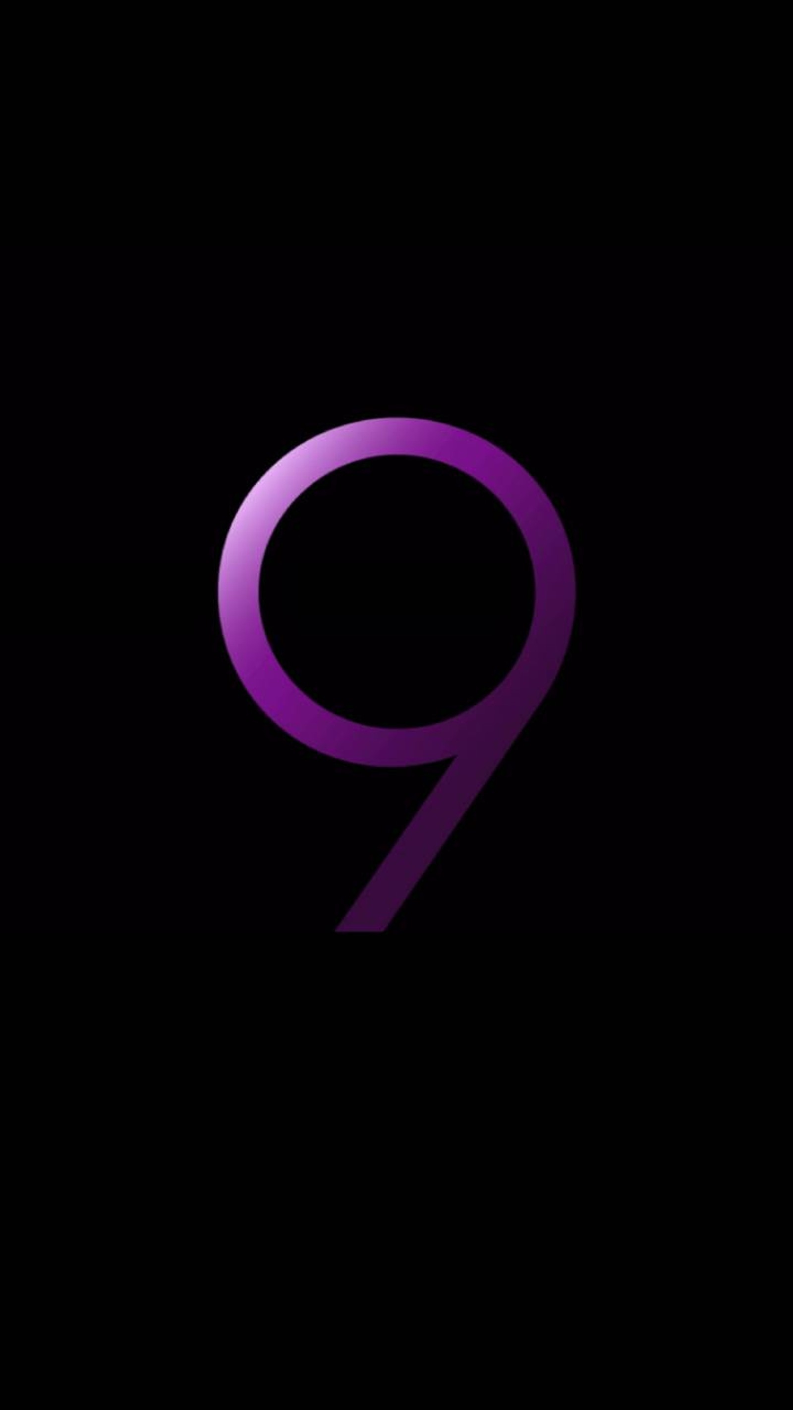 Un gros plan d'un téléphone violet avec le numéro 9 dessus (eyad, logo, logos, jouer, s9)