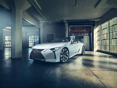 Lexus LC Cabriolet: Ein atemberaubendes Sportauto in einer industriellen Umgebung