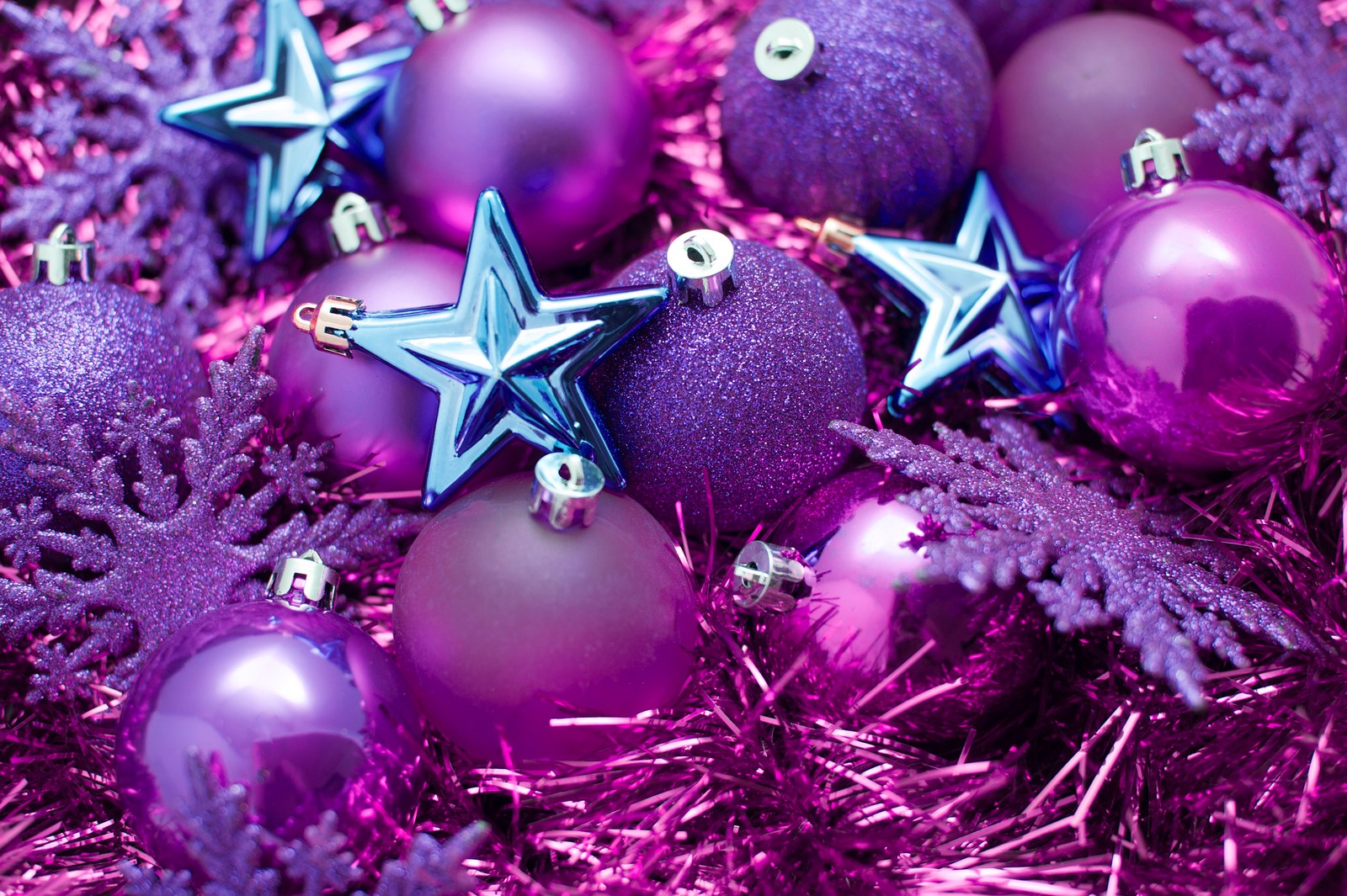 Descargar fondo de pantalla día de navidad, decoración navideña, adorno de navidad, púrpura, violeta