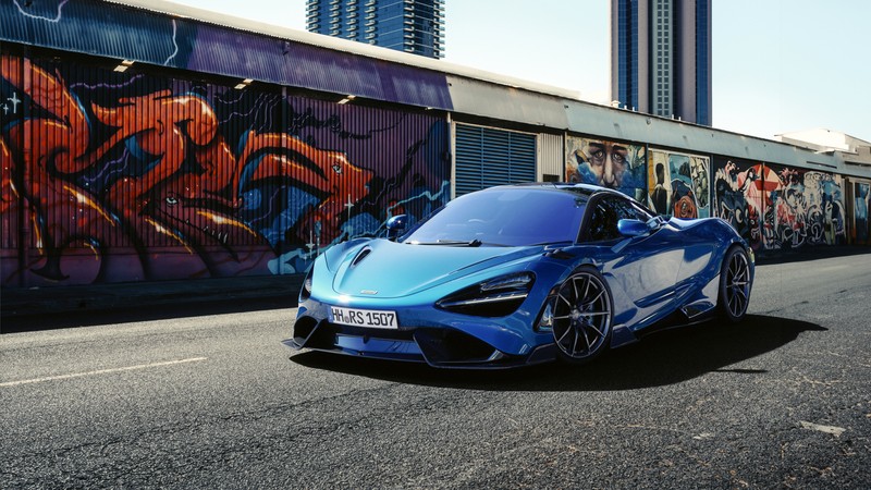 Аренда синего спортивного автомобиля, припаркованного на обочине дороги (mclaren 765lt, 2024, суперкар, машины, обои 4k)