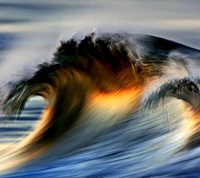 Vagues océaniques dynamiques capturant l'énergie de la nature