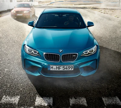 BMW M2 Coupé: Auffällige Frontansicht eines Hochleistungsfahrzeugs