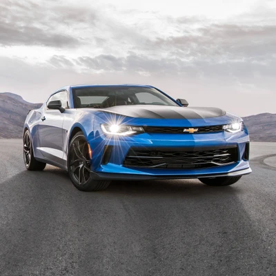 2018 Chevrolet Camaro: Carro Esportivo Azul Luxo em HD