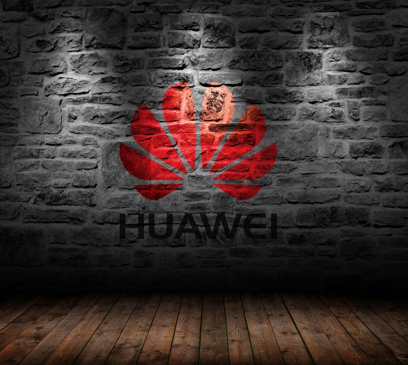 Кирпичная стена с логотипом бренда huawei на ней (huawei, логотип, mate7)