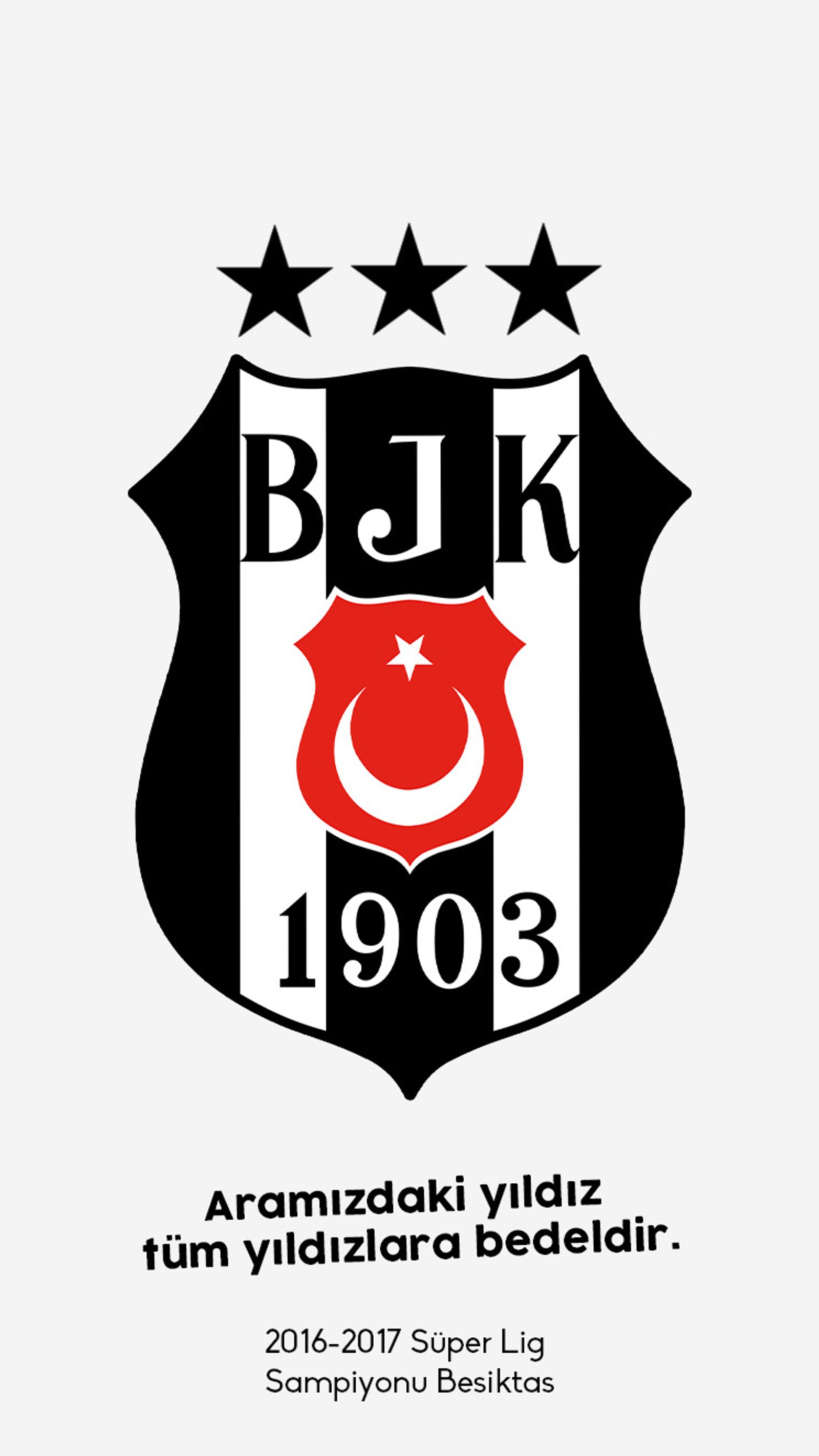 Um close de um escudo preto e branco com uma estrela vermelha (3yildiz, besiktas, besiktasfc, branco, bjk)