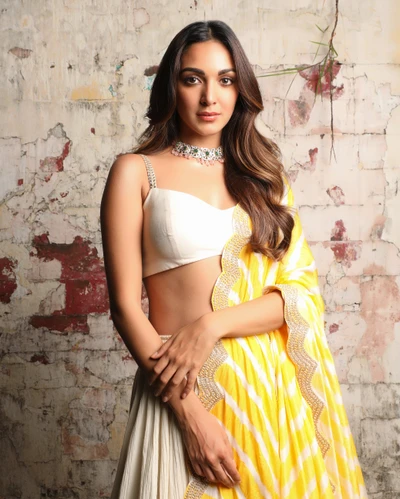 Kiara Advani: Retrato deslumbrante de um ícone de Bollywood em traje tradicional