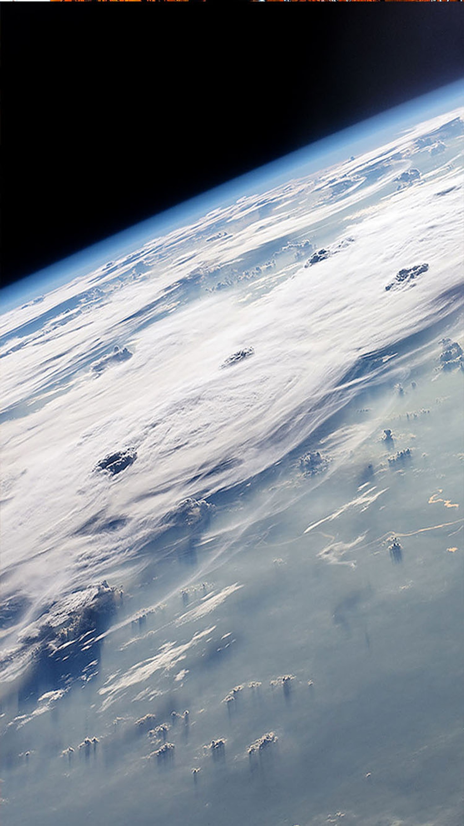 Una vista de la tierra desde el espacio (tierra, espacio)