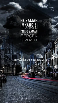 Gerçek Sevgi: Kitap Sevgisi ve Hayalperest Şehir Manzarası