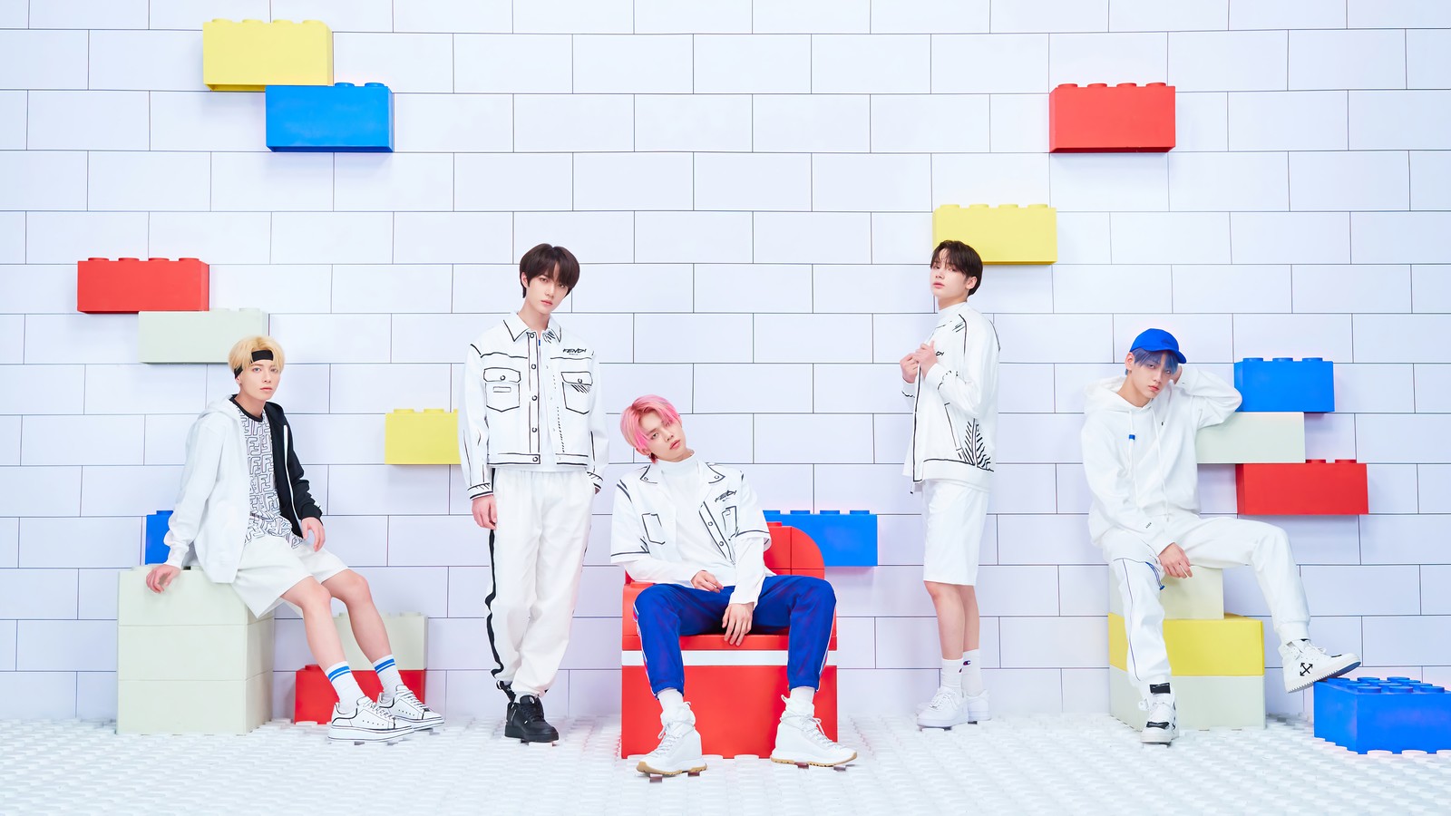 txt kpop, tomorrow x together, 투모로우바이투게더, kpop, k pop Download Wallpaper