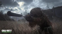 Atirador furtivo em Call of Duty: Modern Warfare em meio a um campo de batalha tático