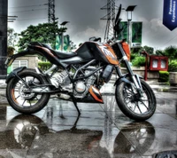 Moto KTM Duke par un jour de pluie