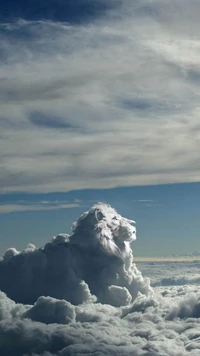 León en las Nubes: Paz y Majestad en el Cielo