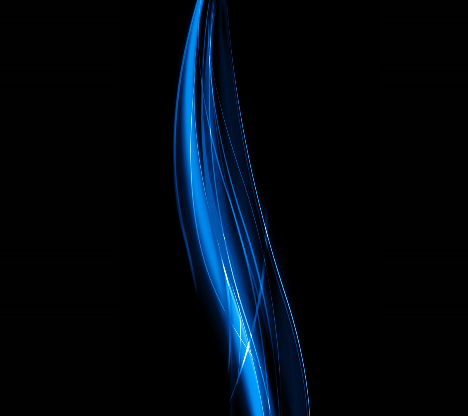 Un primer plano de una ola de humo azul sobre un fondo negro (abstracto, azul)