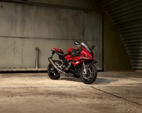 2023 BMW S 1000 RR : Moto de sport haute performance en rouge frappant