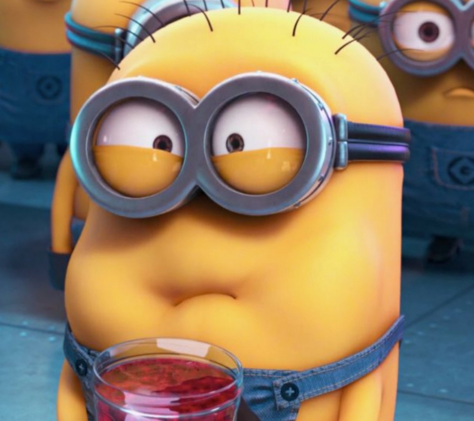 Minions are standing in front of a group of people with glasses (banana, cartoons, minions)