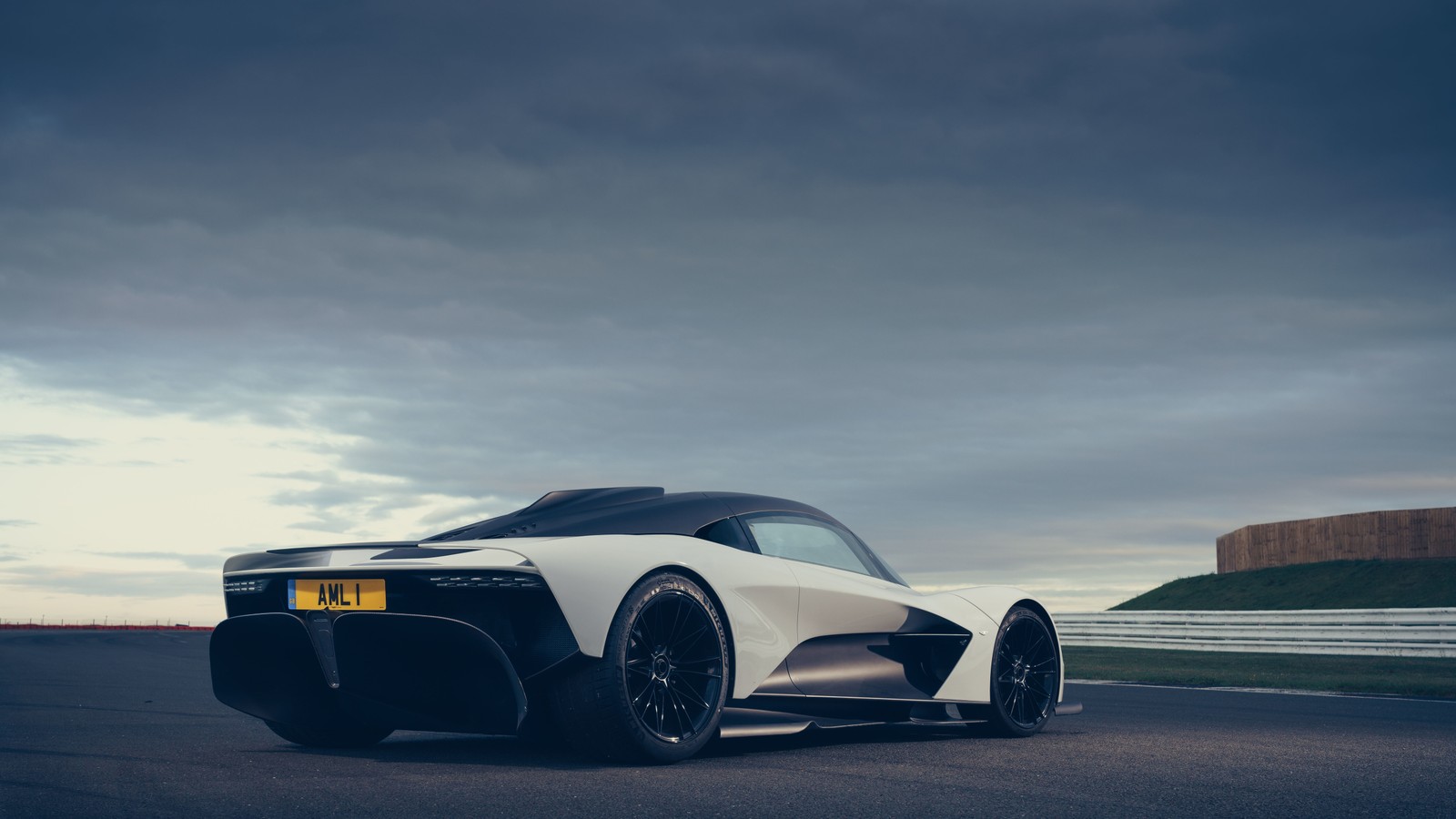 O novo conceito de lotus ev está pronto para a pista (aston martin, aston martin valkyrie, aston martin db5, carros, supercarro)