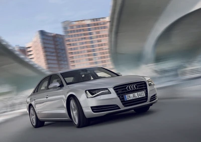 2013 Audi A8: Роскошь и производительность в среднем седане